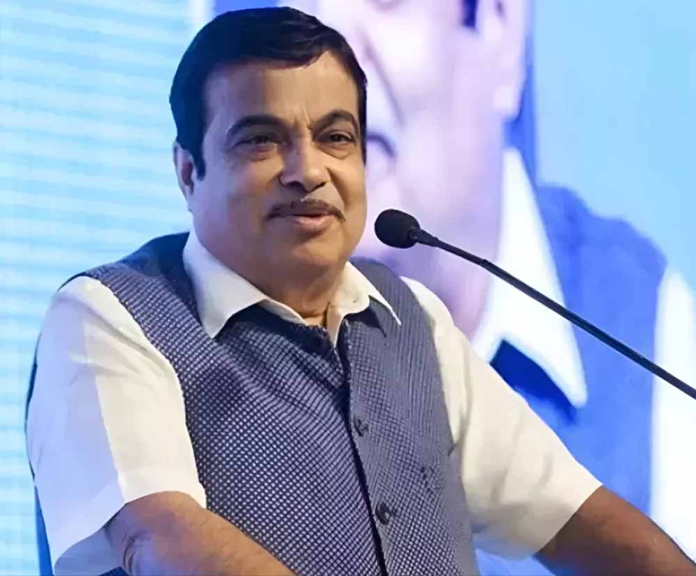 E20 पेट्रोल की माइलेज दावों पर गडकरी का कड़ा जवाब, कही ये बड़ी बात E20 पेट्रोल की माइलेज दावों पर गडकरी का कड़ा जवाब, कही ये बड़ी बात