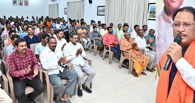 वंचित वर्ग के उत्थान और जनसुविधाओं के विस्तार के लिए सरकार निरंतर प्रतिबद्ध :  मुख्यमंत्री विष्णु देव साय