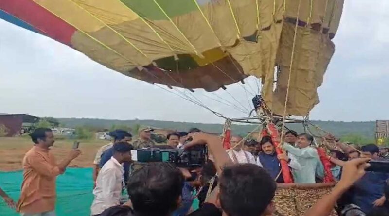 गांधीसागर में हॉट एयर बैलून हादसा, सीएम मोहन यादव बाल-बाल बचे