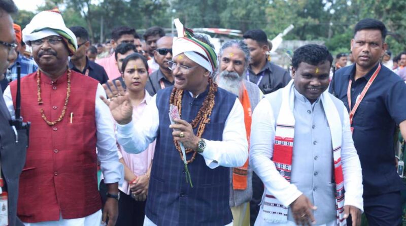 रायपुर : मुख्यमंत्री का नरहरपुर आगमन पर किया गया आत्मीय स्वागत