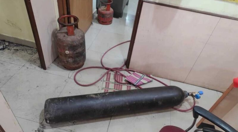 गैस कटर से बैंक लूट की कोशिश नाकाम, राहगीरों की सजगता से बची बड़ी  वारदात