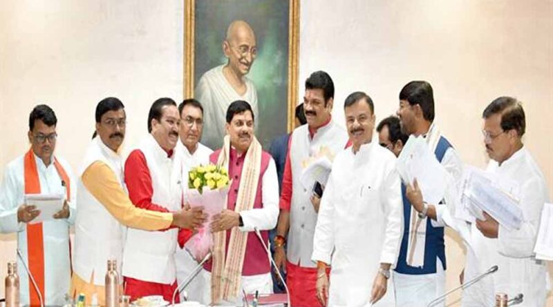 मुख्यमंत्री डॉ. यादव द्वारा विक्रमादित्य वैदिक घड़ी स्थापित करने पर कैबिनेट के सदस्यों ने माना आभार