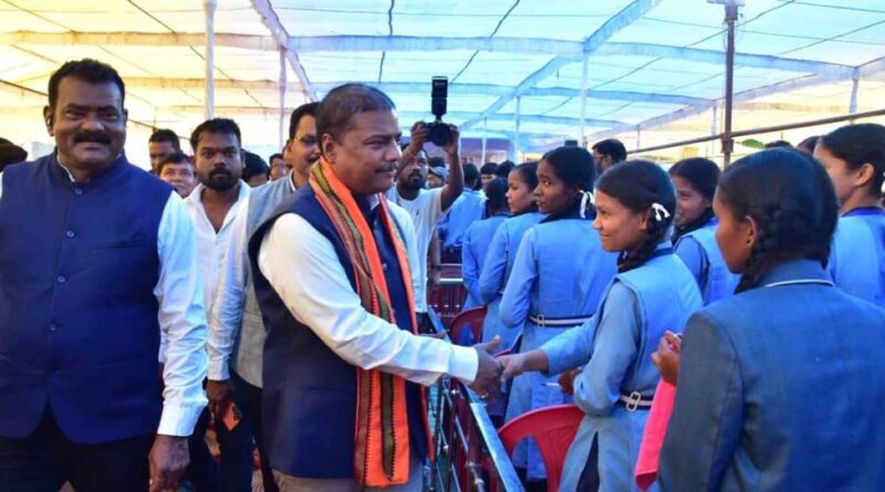 रायपुर : वनमंत्री कश्यप ‘मेरा लक्ष्य मेरा अभियान’ कार्यक्रम में हुए शामिल