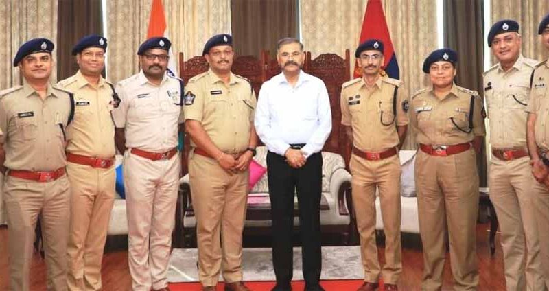 44 वां उपपुलिस अधीक्षक प्रशिक्षण बैंच के 10 प्रशिक्षु डीएसपी पहुंचे मैहर, पुलिस अधीक्षक मैहर से की शिष्टाचार भेंट