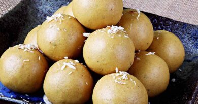 घर पर बनाएं बेसन के लड्डू, ये आसान रेसिपी आज़माएं