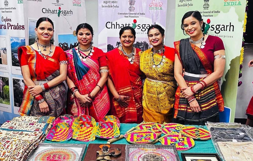 रायपुर : छत्तीसगढ़ की संस्कृति ने विदेश में बिखेरा रंग