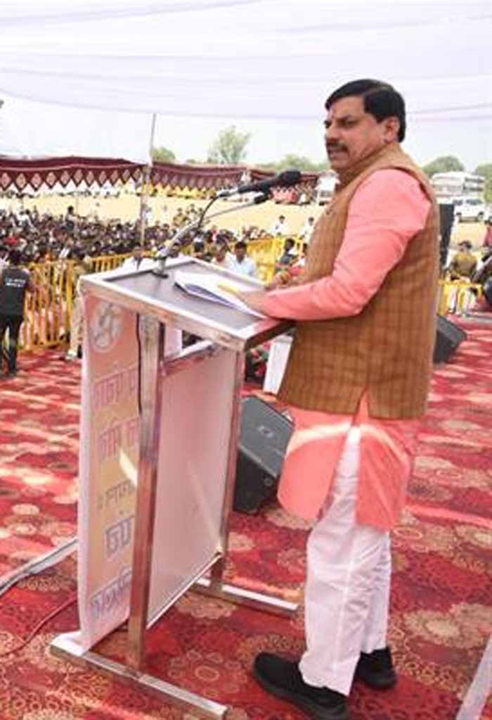 सरपंचों को हैं 25 लाख रूपए तक के कार्य कराने के अधिकार : मुख्यमंत्री डॉ. यादव सरपंचों को हैं 25 लाख रूपए तक के कार्य कराने के अधिकार : मुख्यमंत्री डॉ. यादव