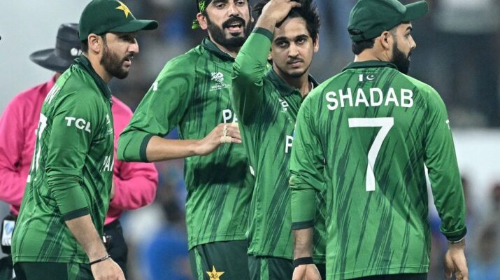 टी-20 विश्व कप 2026 : इंग्लैंड की जीत ने पाकिस्तान की उम्मीदों को नई जिंदगी दी… पर डगर कठिन टी-20 विश्व कप 2026 : इंग्लैंड की जीत ने पाकिस्तान की उम्मीदों को नई जिंदगी दी… पर डगर कठिन