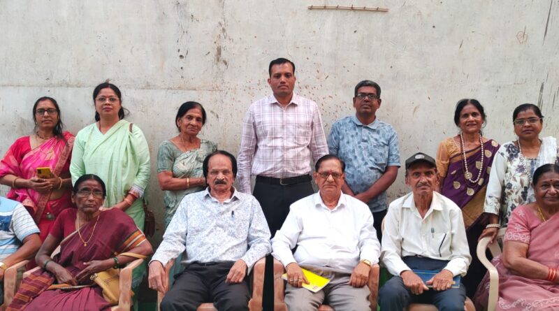 जगदलपुर में होली की रंगीन रचनाओं से खेली होली