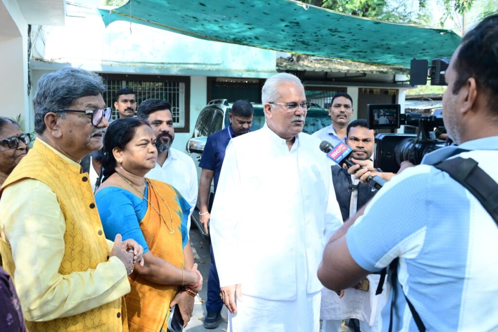 फूलो देवी और लक्ष्मी वर्मा आज भरेंगी अपना नामांकन… फूलोदेवी ने की पूर्व सीएम भूपेश से ​मुलाकात…